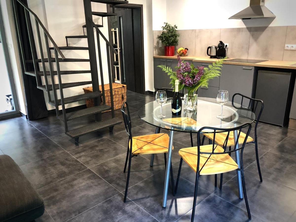 Mezonetovy Apartman S Terasou Na Samote V Lese Vlkava 外观 照片
