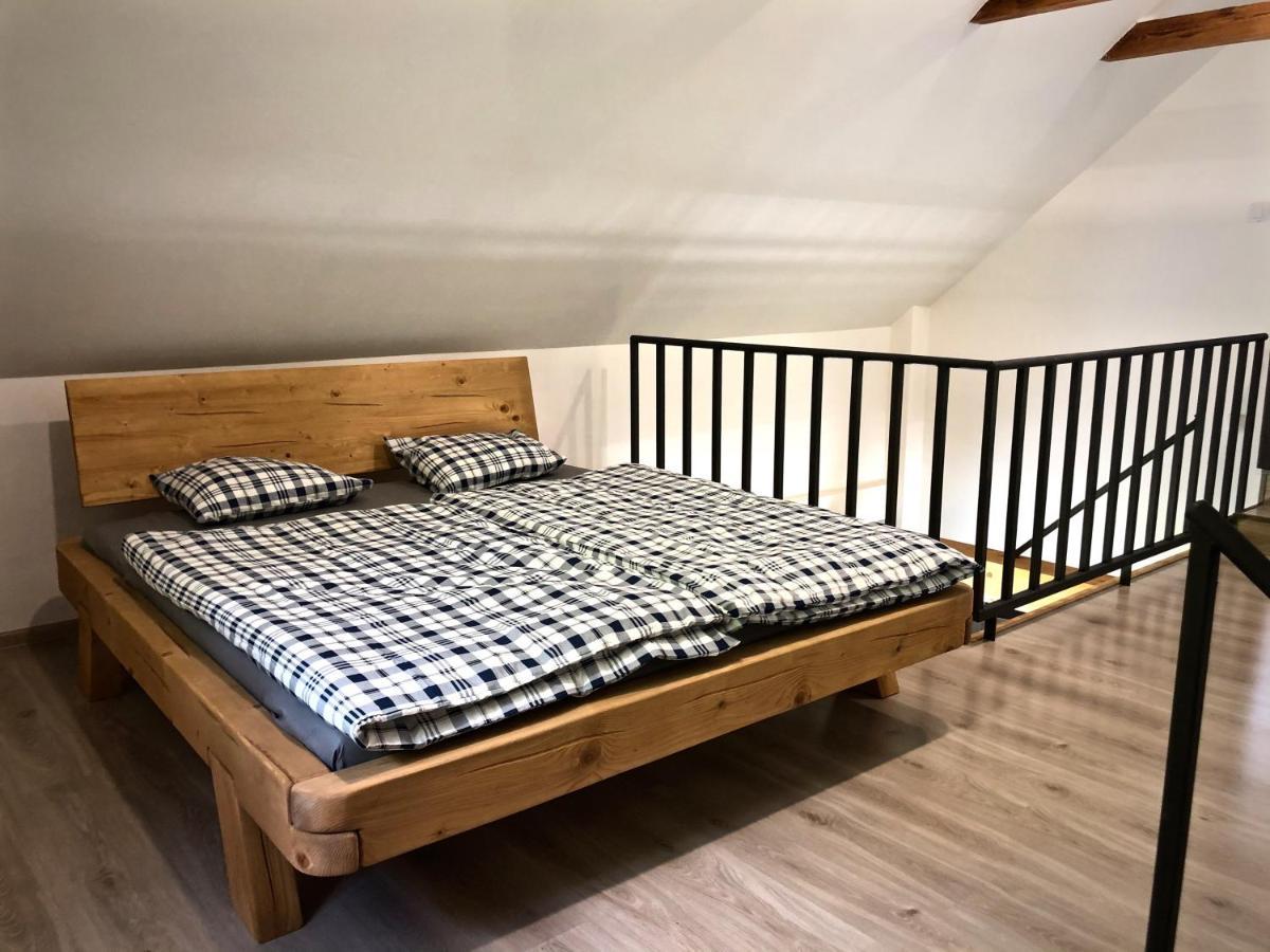 Mezonetovy Apartman S Terasou Na Samote V Lese Vlkava 外观 照片